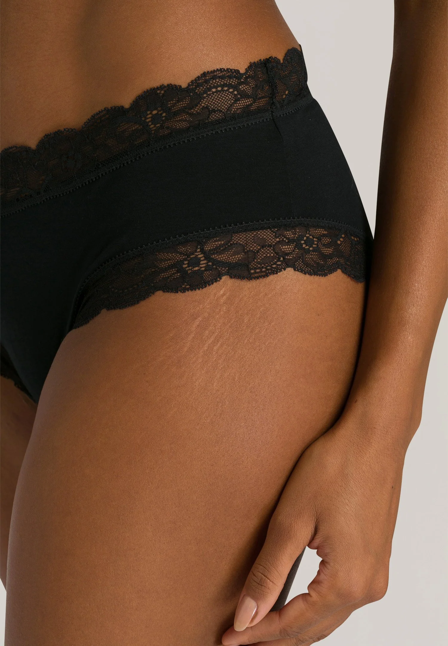 Cotton Lace Hipster | black 072438-070019 - Image 6