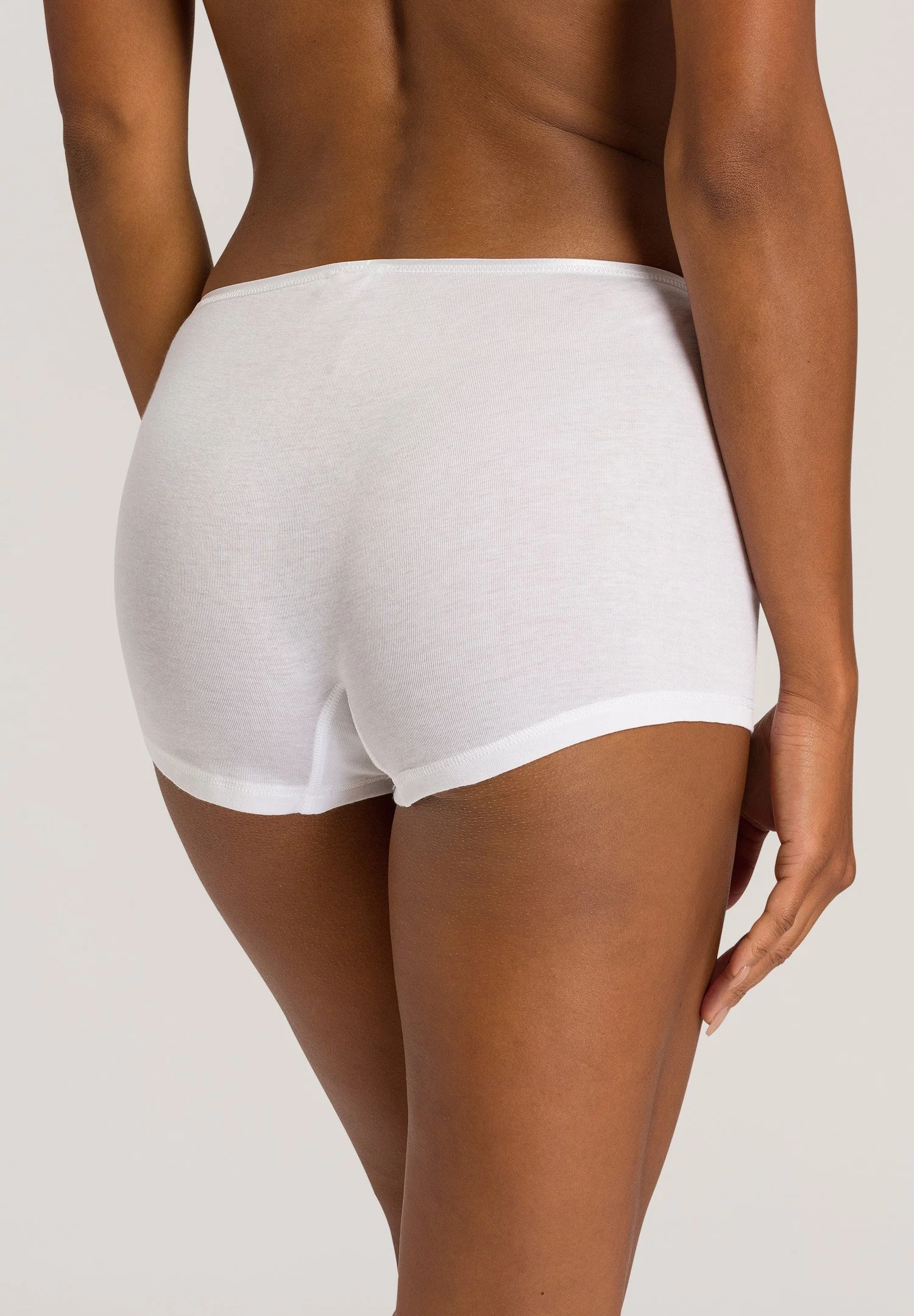 Cotton Seamless Shortleg Pants | white 071631-070101 - Image 4