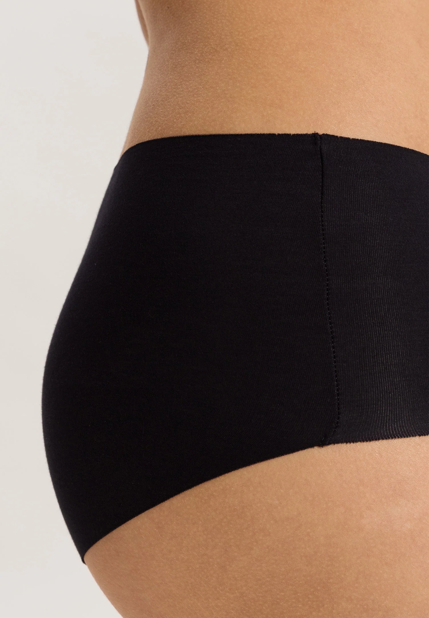 Invisible Cotton Maxi Briefs | black 071244-070019 - Image 6