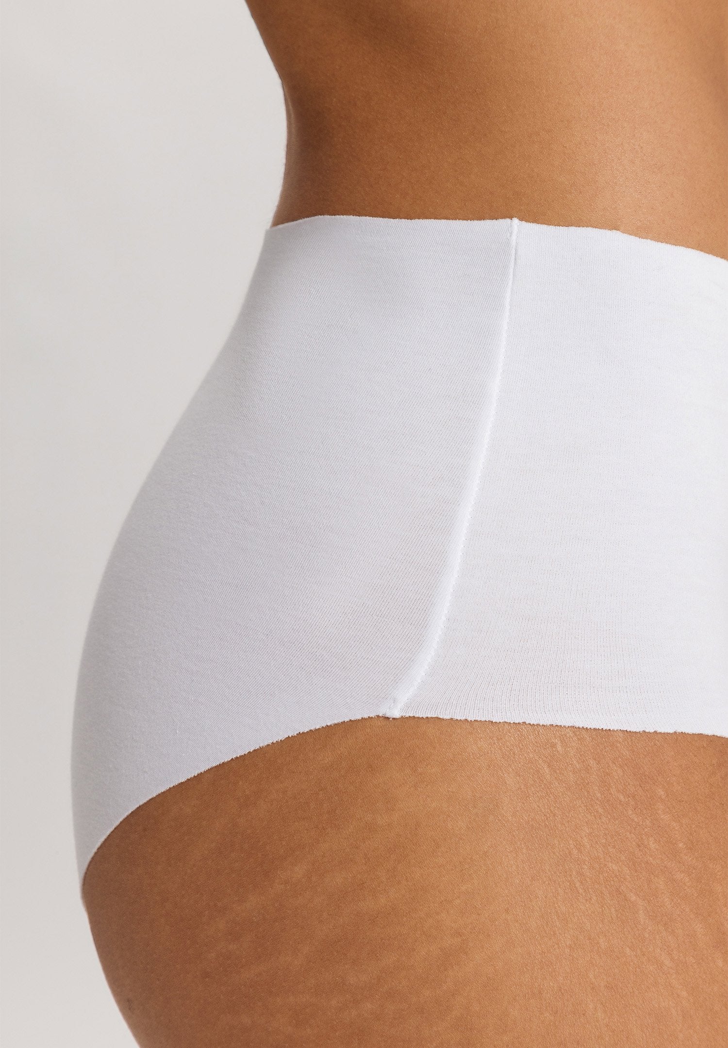 Invisible Cotton Maxi Briefs | white 071244-070101 - Image 6
