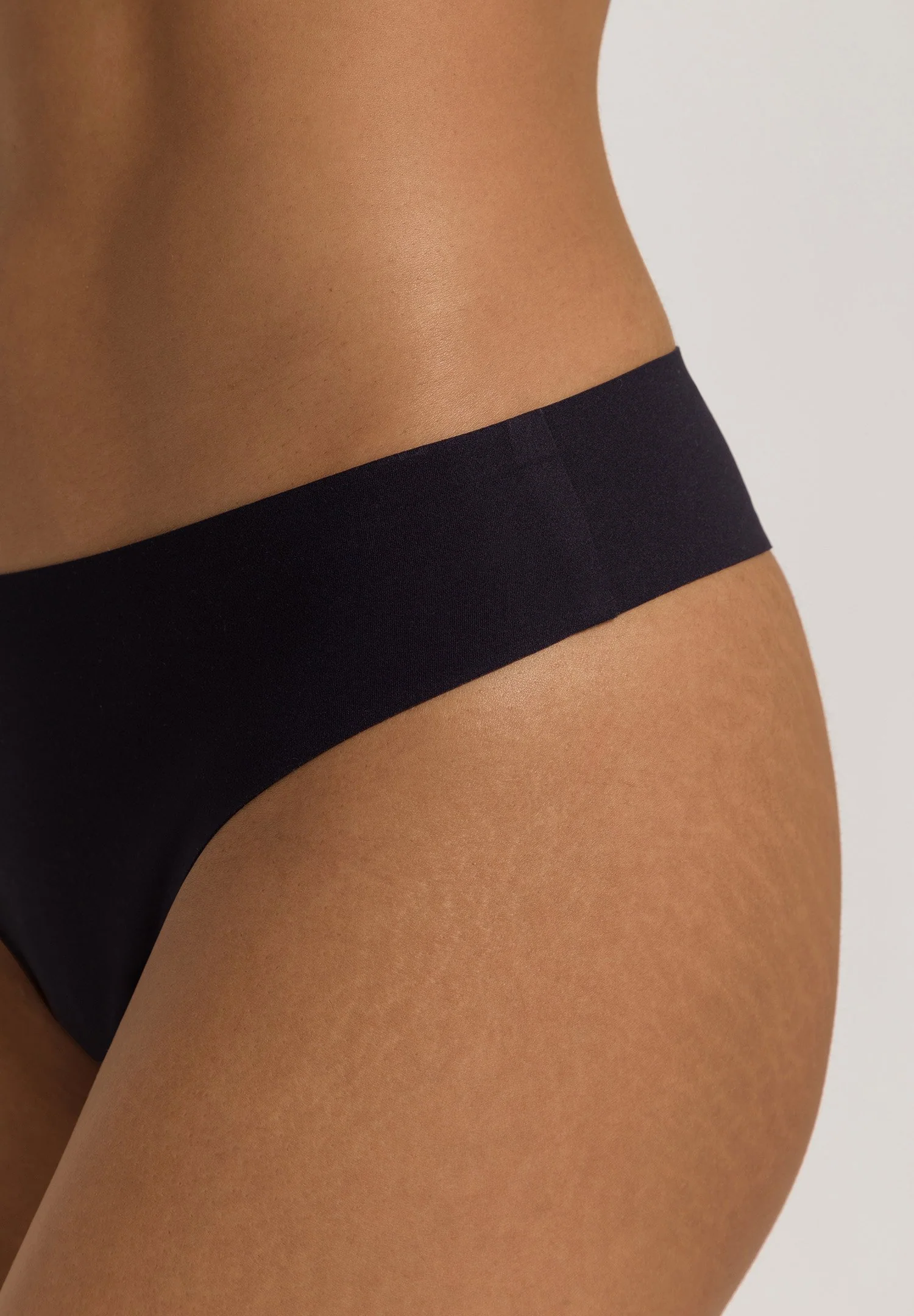 Invisible Touch Thong | black 071140-070019 - Image 6