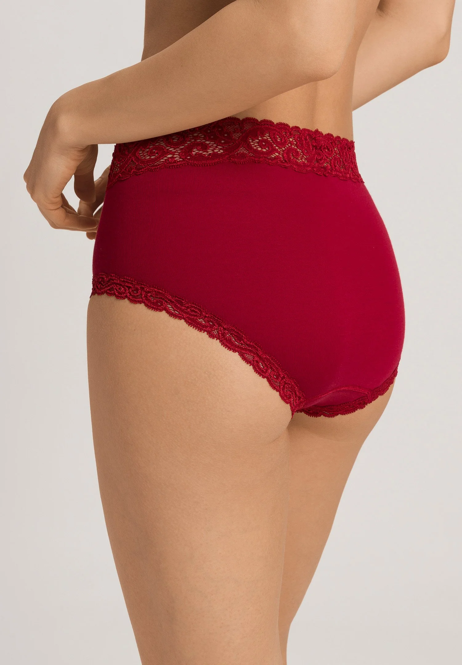 Moments Maxi Briefs | red dahlia 071483-072418 - Image 4