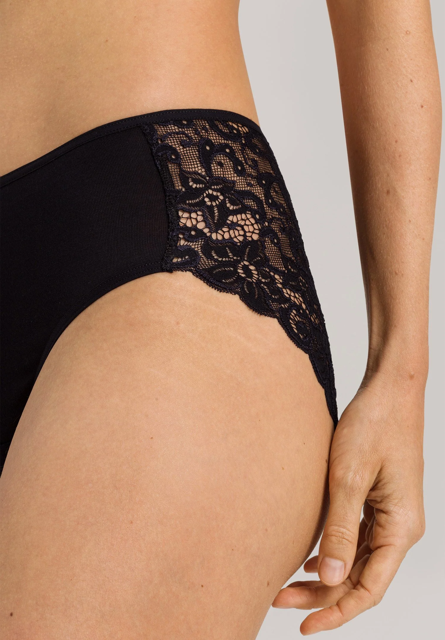 Moments Midi Briefs | black 071480-070019 - Image 6