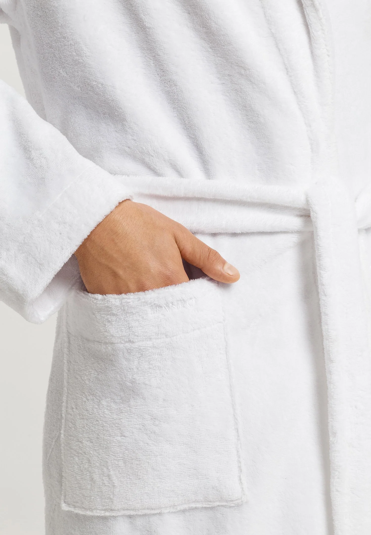 Robe Selection Robe | white 075925-070101 - Image 6
