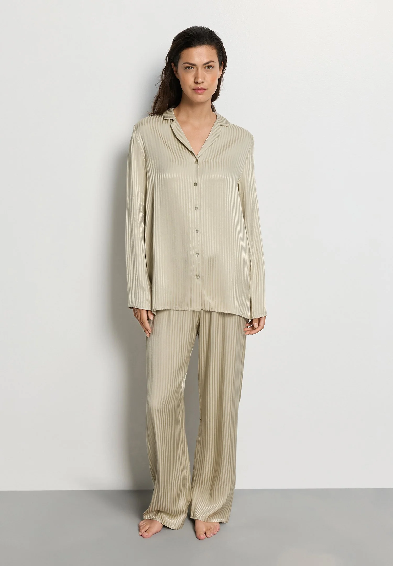 Sleep & Lounge L/SLV Bigshirt | olive stem 074857-072661 - Image 5