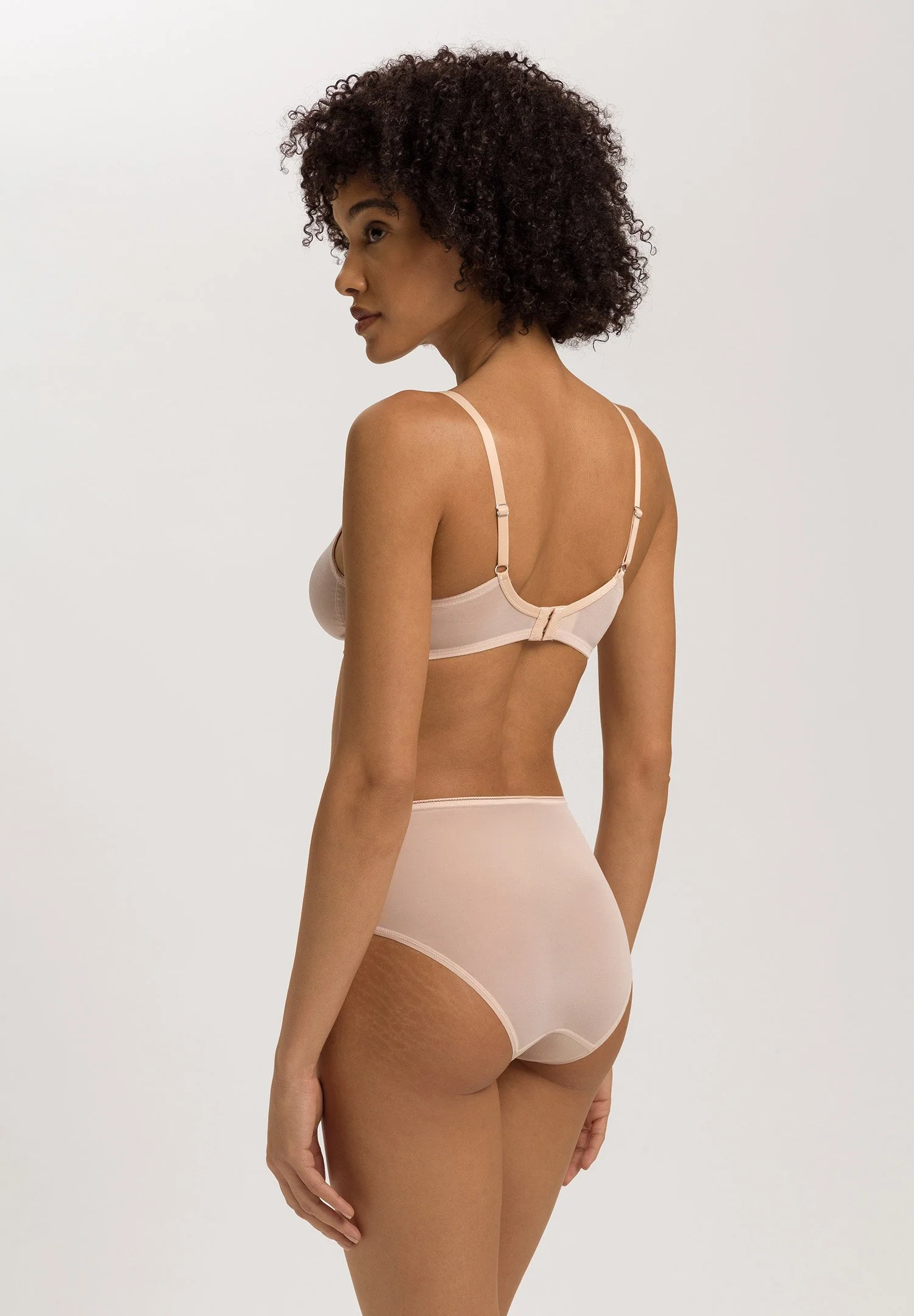 Smooth Illusion Soft Cup Bra | beige 070842-070274 - Image 4