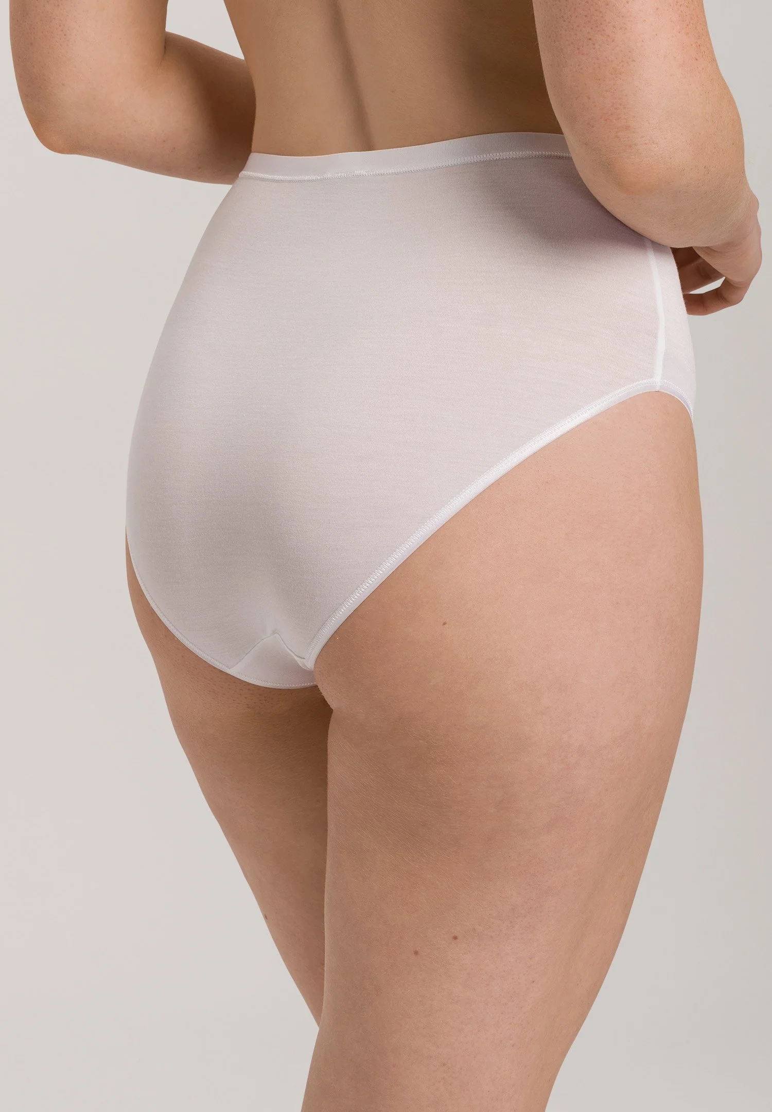 Soft Touch Maxi Briefs | white 071254-070101 - Image 4