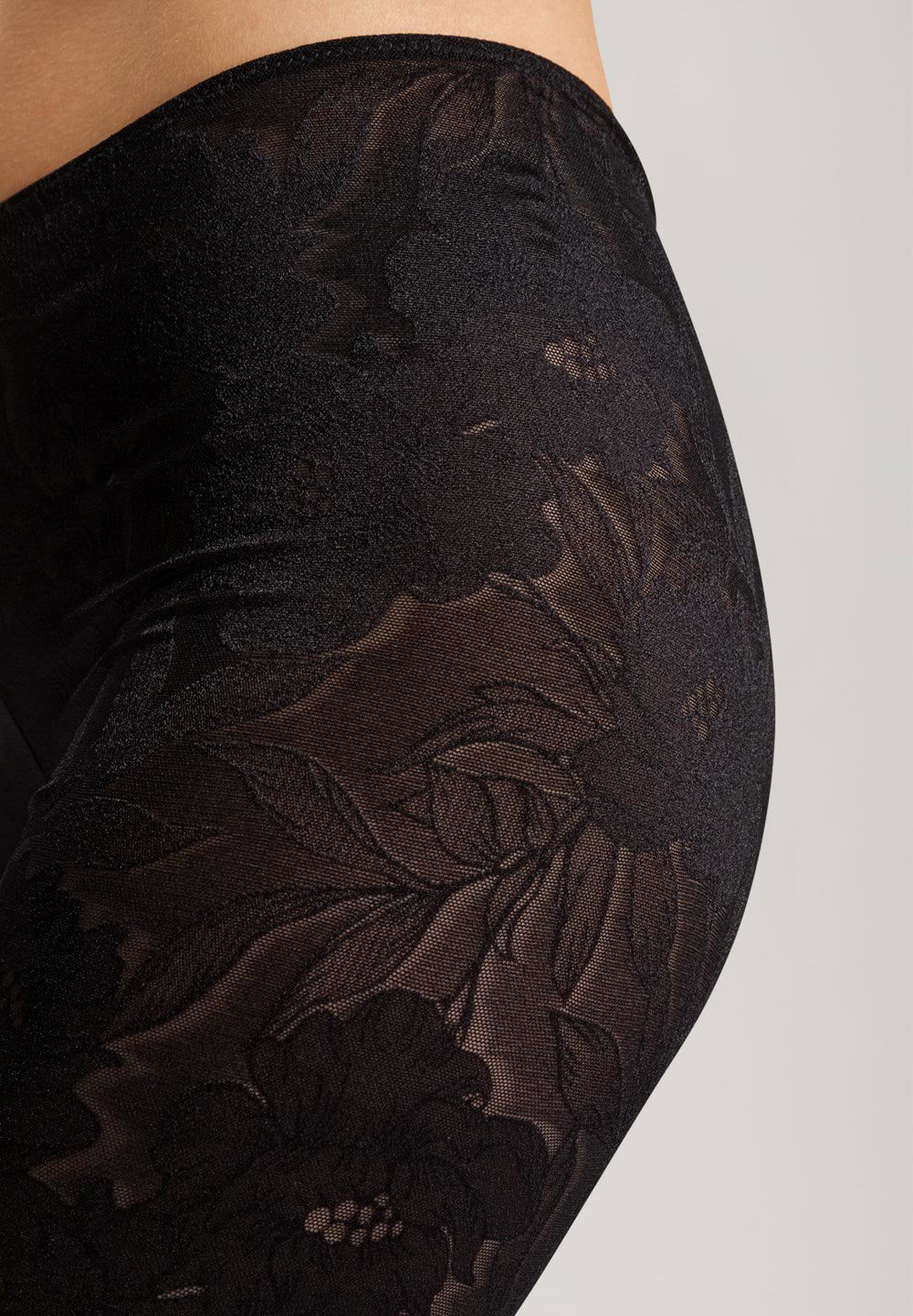 Tina Short Pants | black beauty 070923-072199 - Image 6