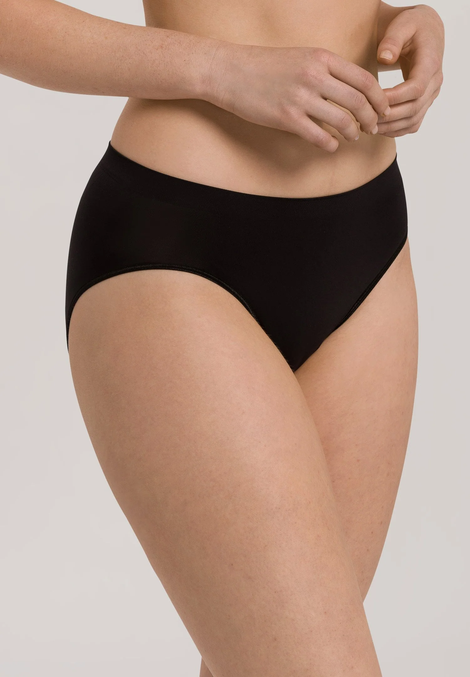 Touch Feeling Midi Briefs | black 071812-070199 - Image 2