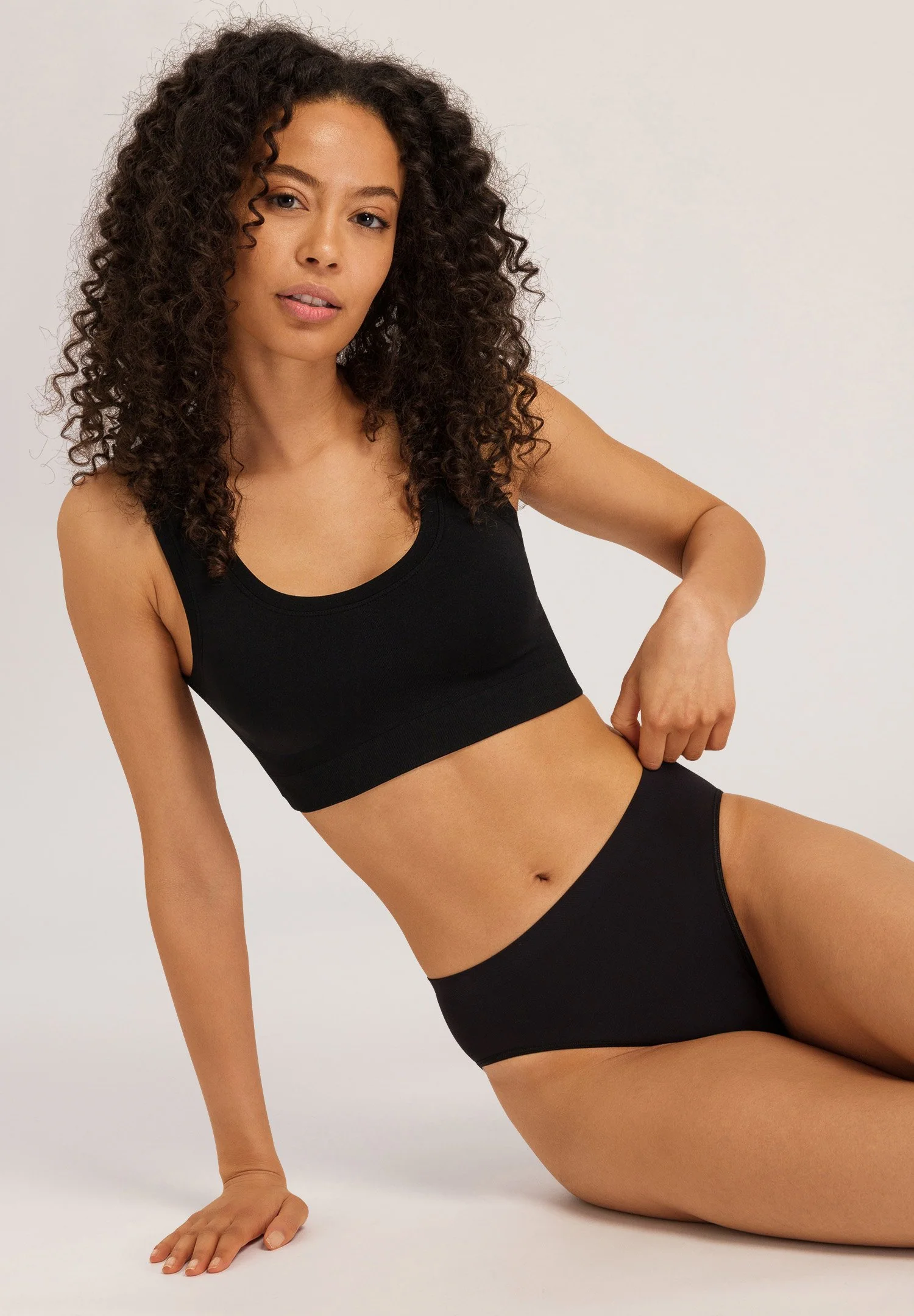 Touch Feeling Padded Crop Top | black 071806-070199 - Image 7