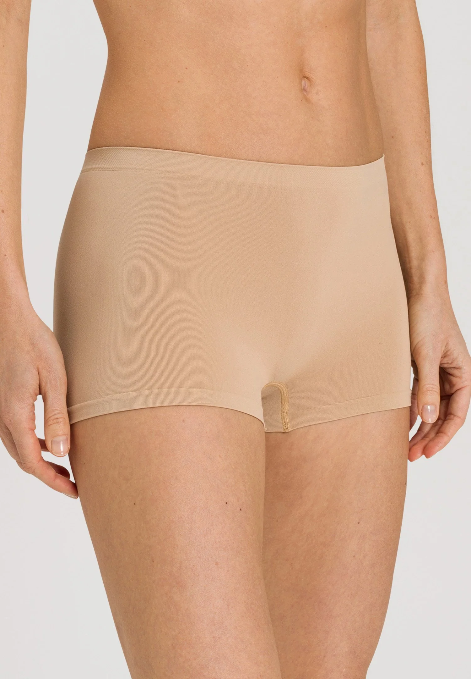 Touch Feeling Panty | beige 071822-070274 - Image 2