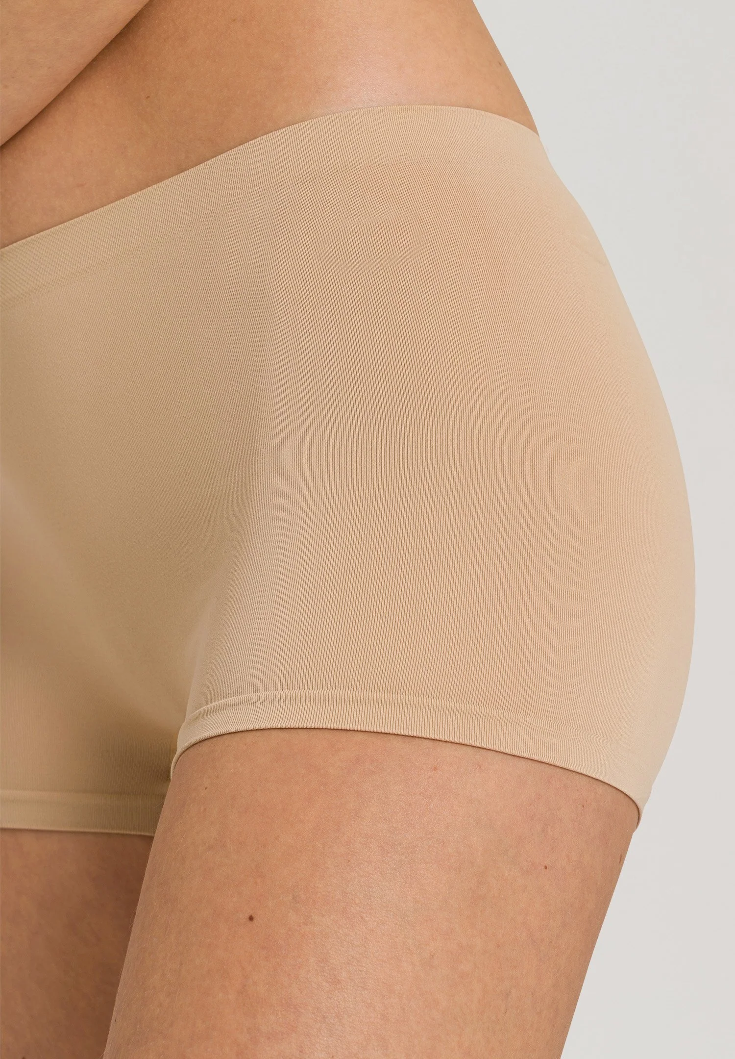 Touch Feeling Panty | beige 071822-070274 - Image 6