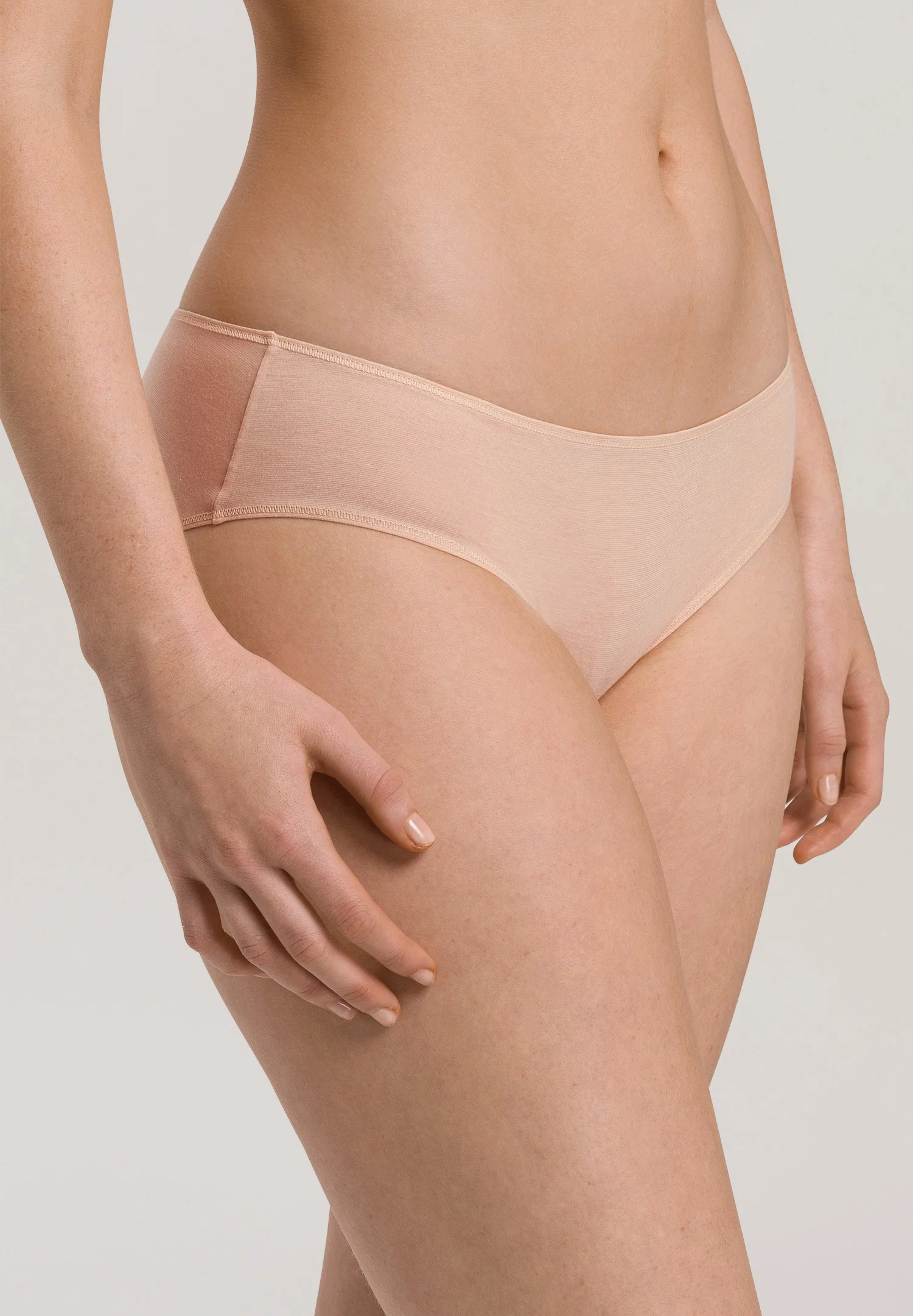 Ultralight Midi Briefs | beige 071819-070274 - Image 2