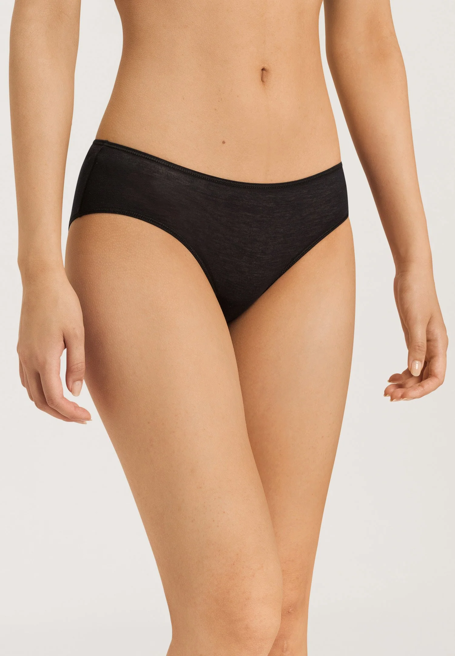 Ultralight Midi Briefs | black 071819-070019 - Image 2