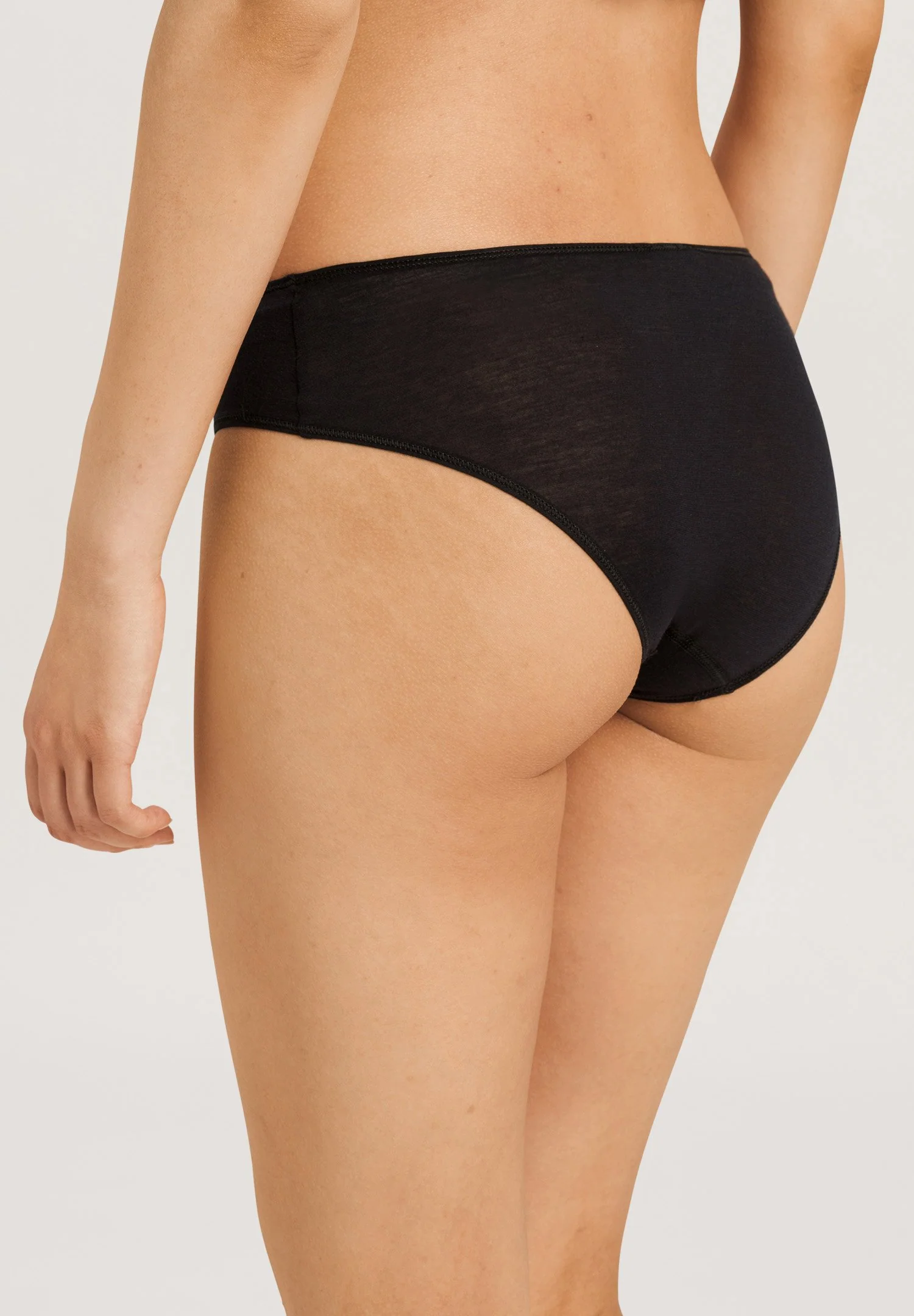 Ultralight Midi Briefs | black 071819-070019 - Image 4