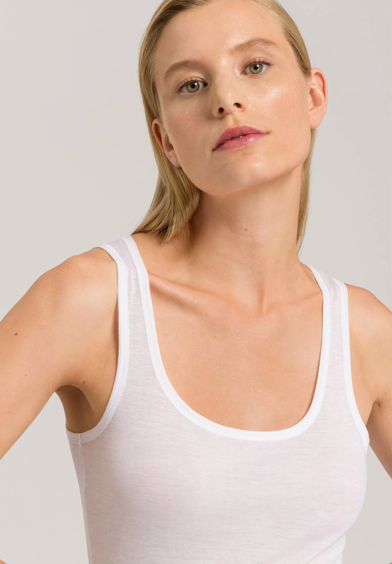 Ultralight Tank Top | white 071821-070101 - Image 6
