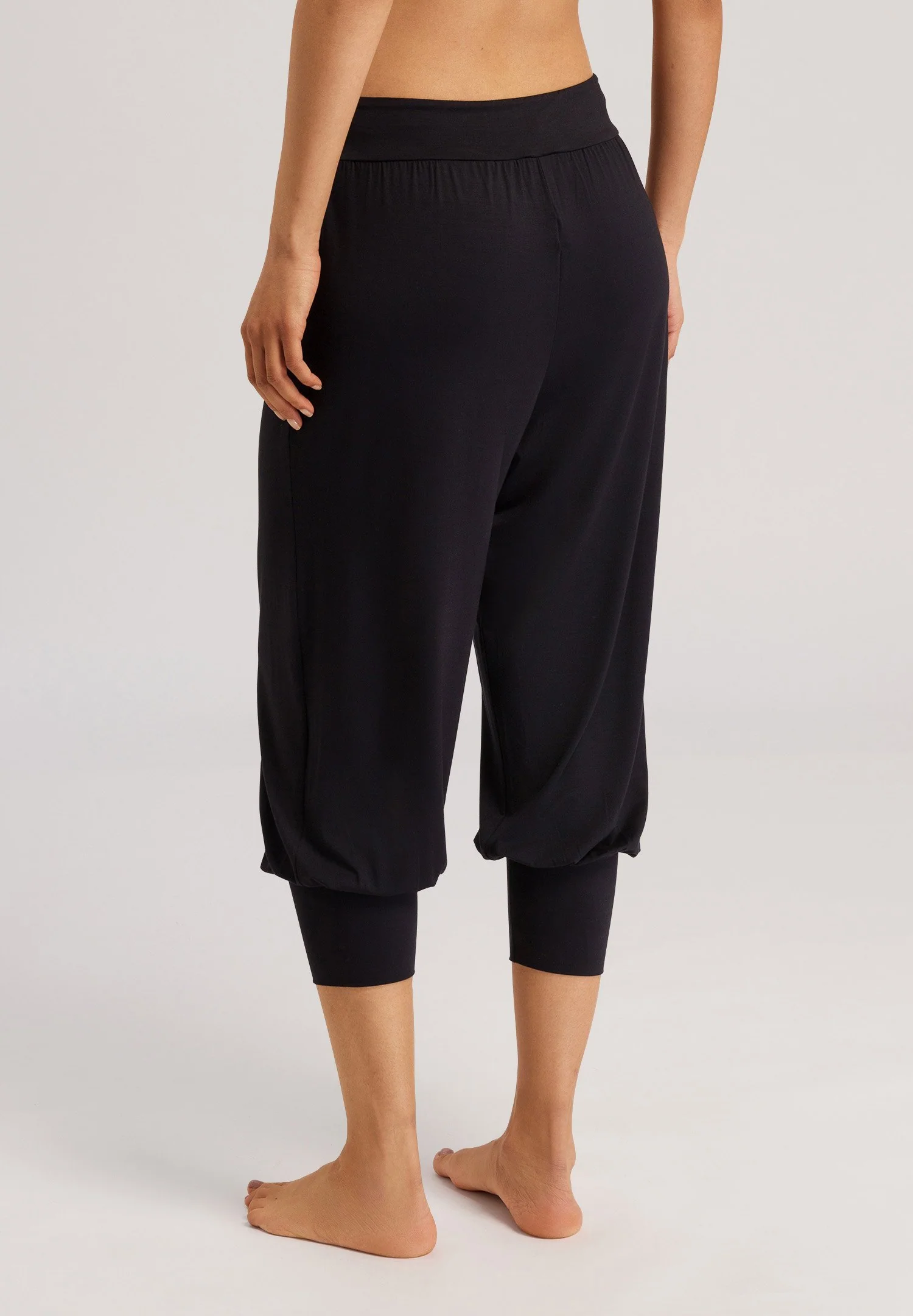 Yoga Crop Pant | black beauty 078797-072199 - Image 4