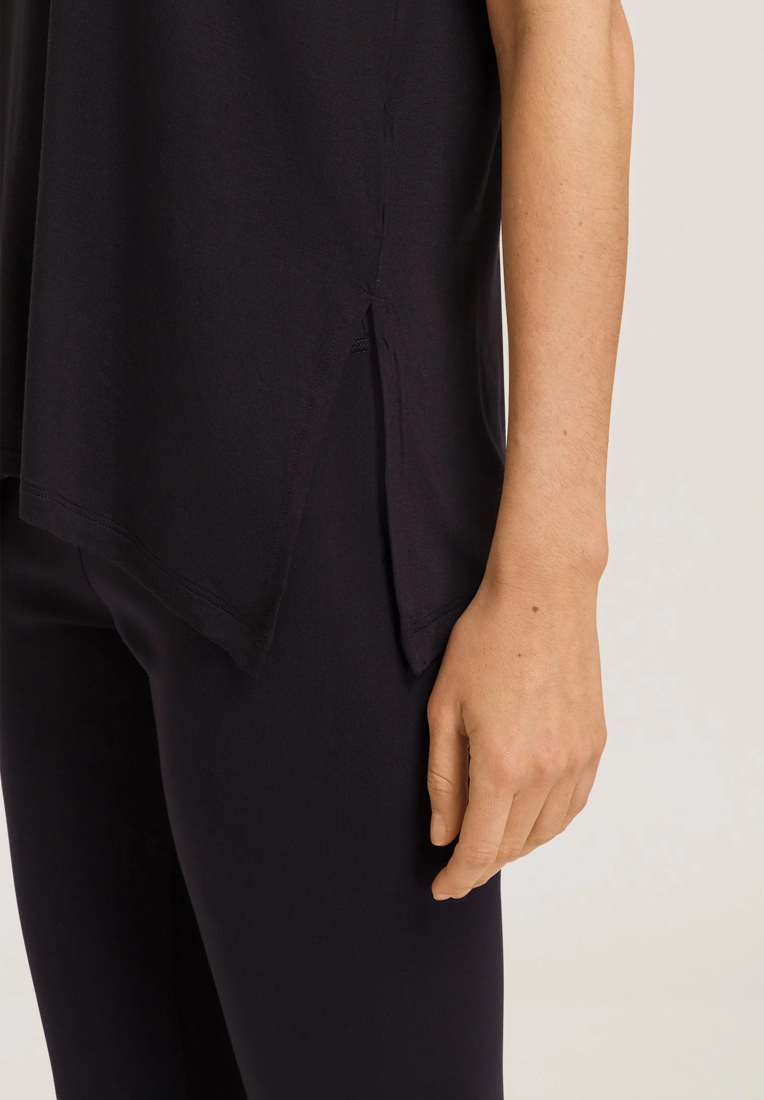 Yoga S/SLV Shirt | black beauty 078795-072199 - Image 7